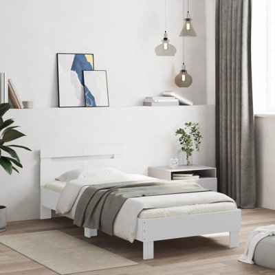 Nikholas Bed