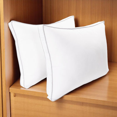 Ensemble de deux oreillers en microfibre hypoallergénique de taille moyenne