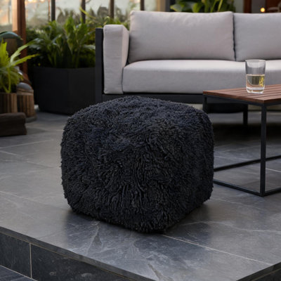 Poids du produit : 1,8 kg. Autres meubles de patio (voir photo), 51 cm (20 po) de hauteur, garnissage en billes de polystyrène, assise de 51 cm (20 po).