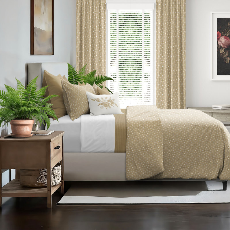 Samuel Diamonds Reversible Cotton Duvet Cover Set, Gold, King Duvet Cover + 2 King Shams