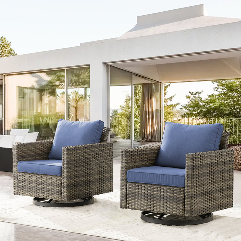 Ensemble de 2 chaises d'extérieur pivotantes en osier et rotin Ingvald, Bleu, Gris