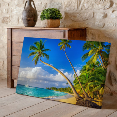 Toile, "Tranquil Tropical Beach Scene mettant en vedette de grands palmiers oscillants", art mural sur toile vert