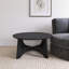 Table basse noire en bois-563889171