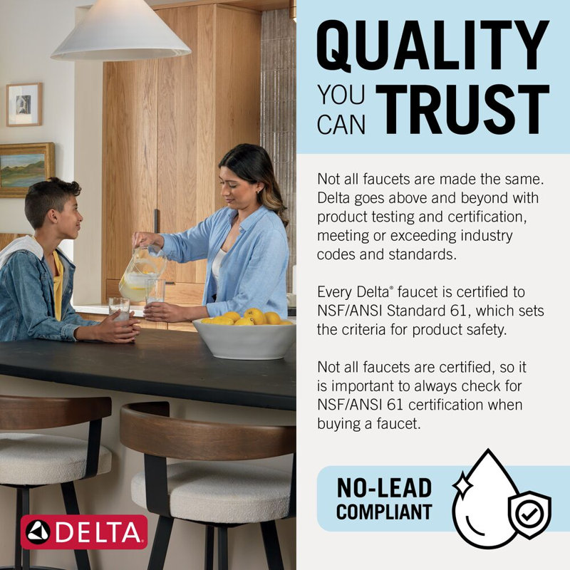 Robinet de cuisine à poignée simple Leland avec station d'accueil MagnaTite® et technologie Diamond Seal