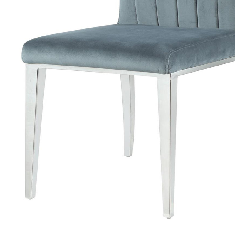 Chaise d'appoint capitonnée en velours