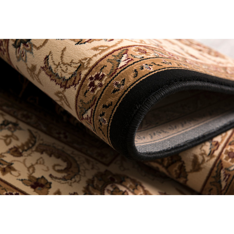 Aqila Oriental Indoor Rug, Runner 2'3" x 5'