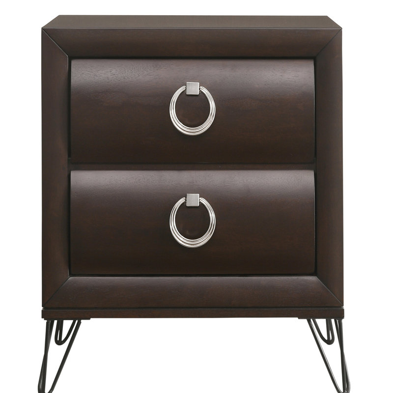 Table de chevet foncé avec rangement pratique pour les tiroirs et pieds 2 po