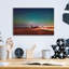  «Red Barn Under Aurora» par Epic Portfolio, art mural en verre acrylique, 16 po x 12 po