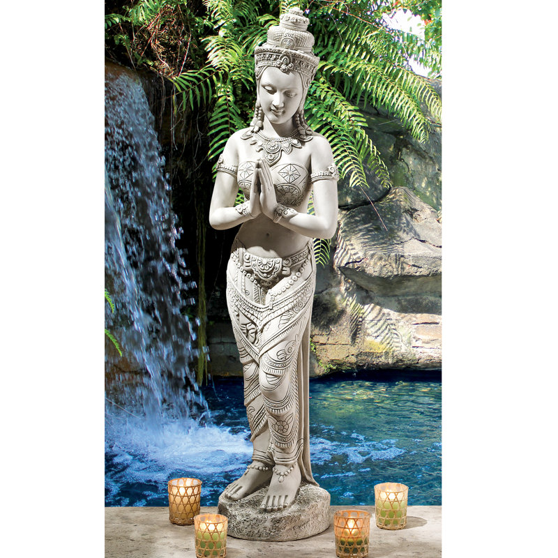 Thai Teppanam Statue