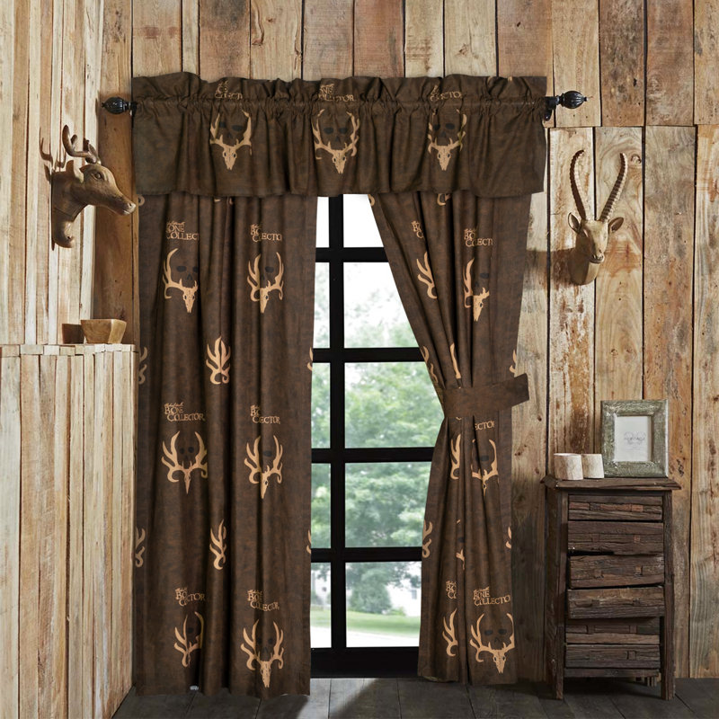 Bone Collector 100% Polycotton Rustic Skull & Hunting Bone Valance 88"x18"