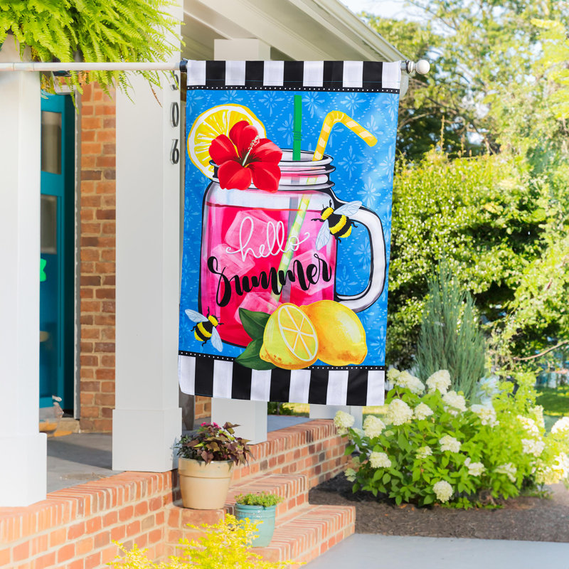 Drapeau de maison rose limonade