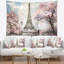 Tapisserie paysager avec des fleurs roses-28494835