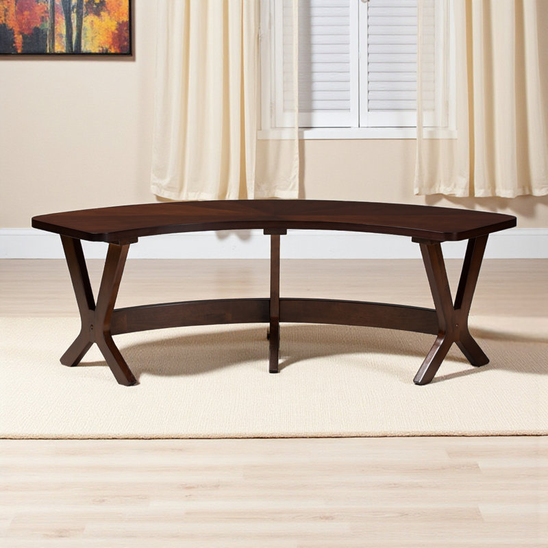 Banc courbé en bois au fini noyer H 17,9 po x l 57,3 po x P 21,1 po Hegarty