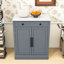 Garde-manger avec plateau en faux marbre, tablettes réglables, tiroir coulissant et armoire de cuisine-446160183