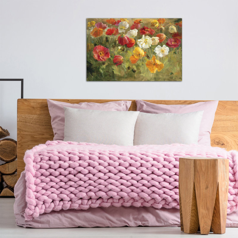 «Poppy Field» par Danhui Nai - Toile tendue, estampe numérique sur toile tendue, H 12 po x l 18 po x P 1,5 po, Toile tendue