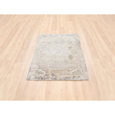 Tapis oriental beige en laine et en soie noué à la main 3 pi x 5 pi 1D7D039CA88B4374A36523982B1A2CA6