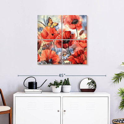 Harnek papillon parmi les coquelicots