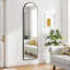 Miroir arqué pleine longueur
