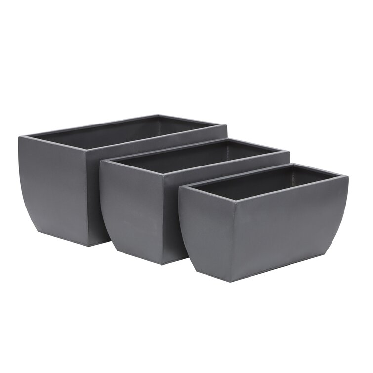 Abram Tall Planter Box Sol 72 Outdoor Color: Black, Set of: 1