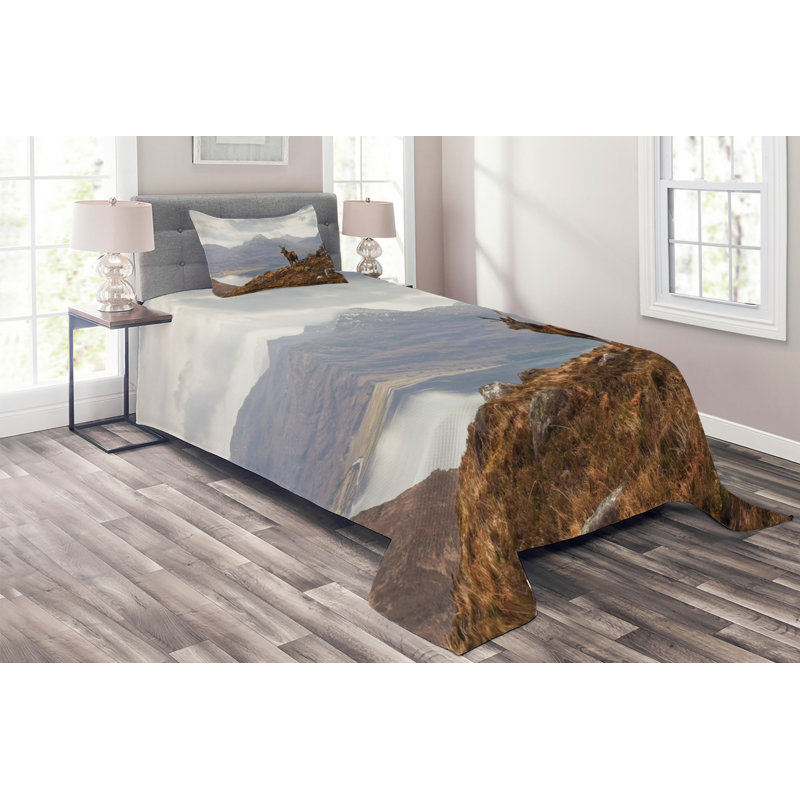 Rustic Polyester Coverlet, Twin Bedspread + 1 Sham