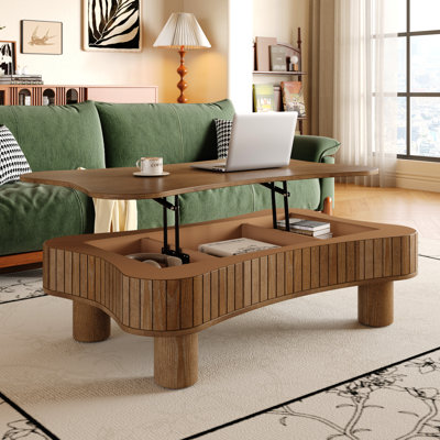 Table basse relevable pour salon, dimensions 107 x 69 cm, panneaux latéraux cannelés, rangement dissimulé, mécanisme de levage hydraulique, angles arrondis, structure en bois massif avec plateau, trois zones de rangement, silencieuse
