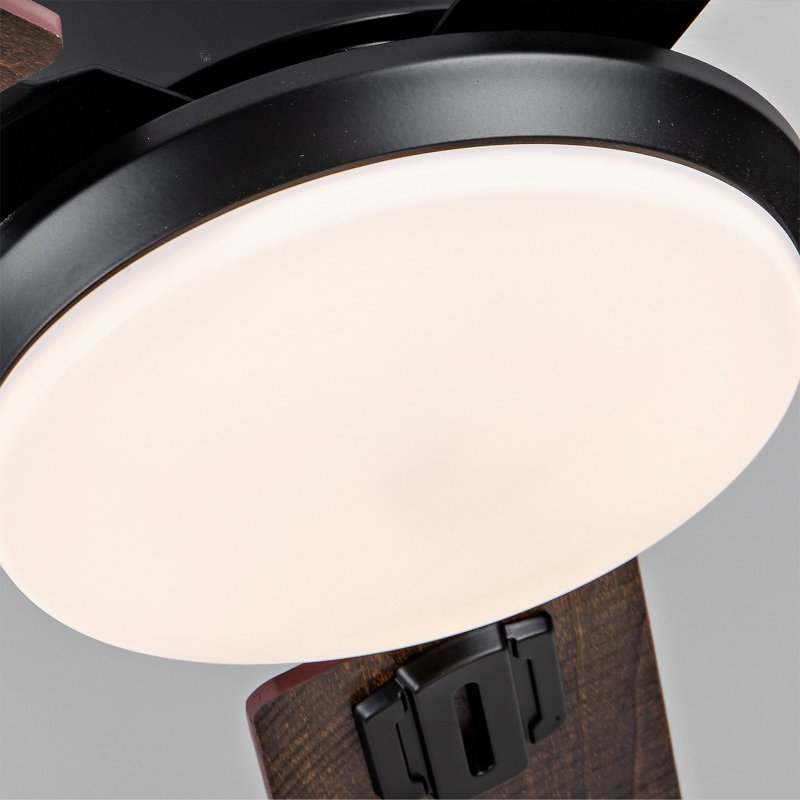 Ventilateur de plafond intelligent d'intérieur / extérieur de 52 po avec lumière, 6 pales noir / noyer à double finition, télécommande et contrôle de l'application, DEL à intensité variable, moteur à courant continu silencieux à 6 vitesses, réversible
