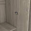 Armoire à 3 portes avec tablettes