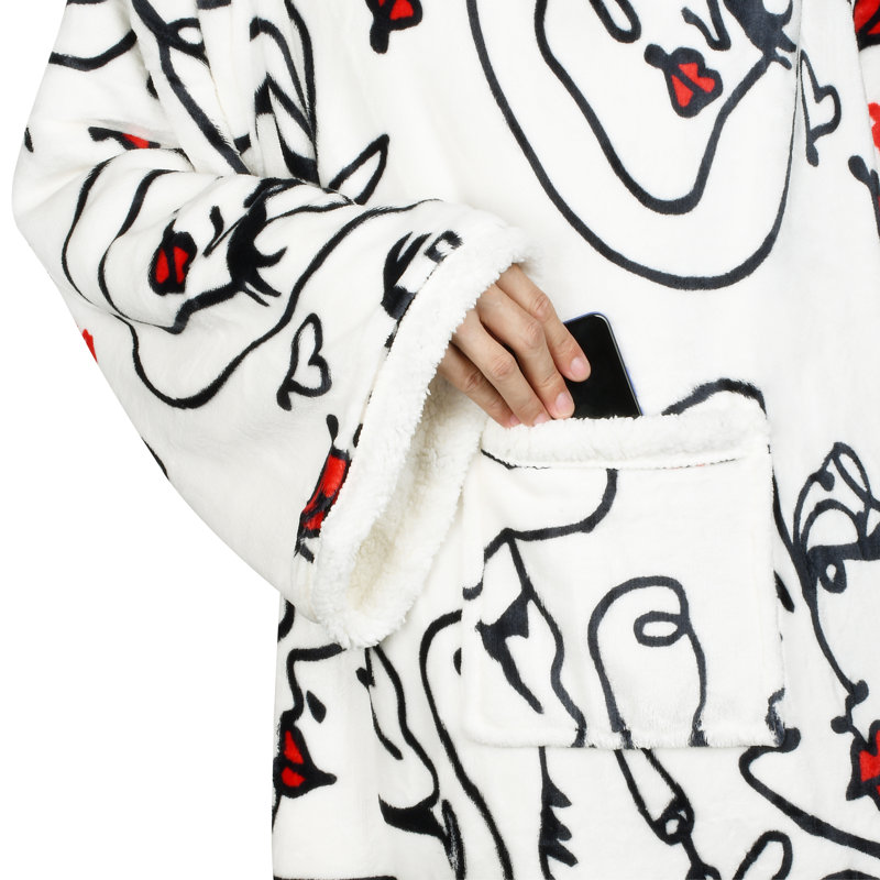 Couverture en sherpa Tirrinia, Visage abstrait blanc
