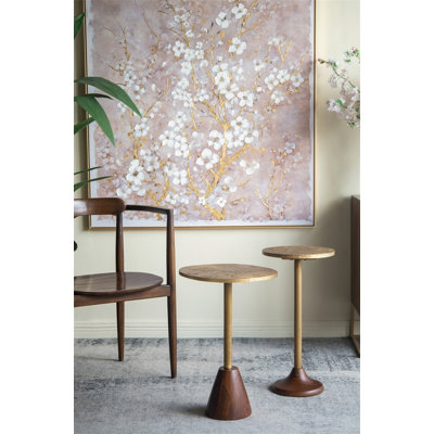 Table d'appoint mince en laiton 11,8 x 11,8 x 24 po avec plateau texturé doré et base en bois