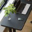 Bureaux noirs en bois massif en forme de L-108213428-108213431