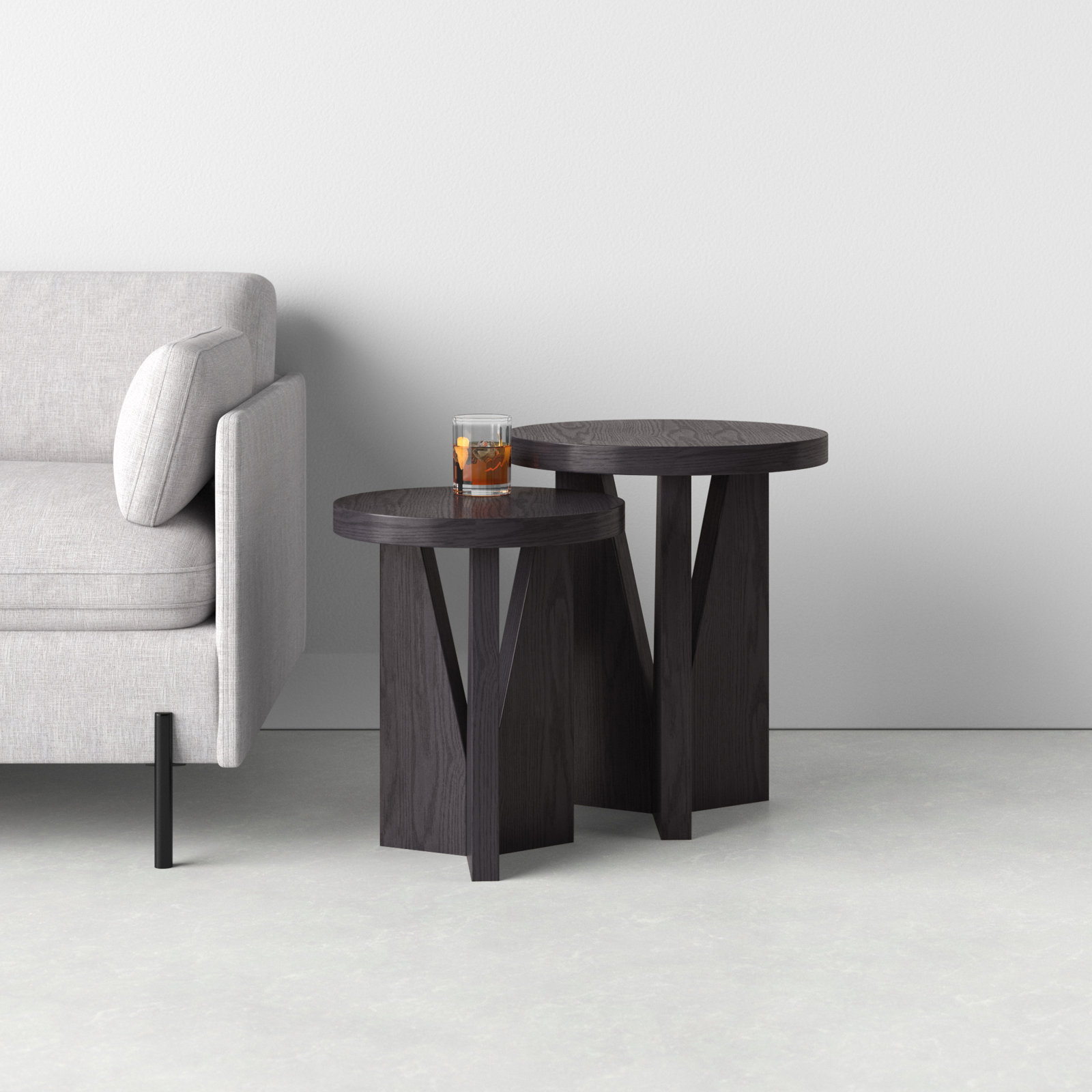 Bodiam Pedestal Nesting Tables