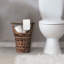 Porte-papier hygiénique sur pied Aashni-94439806