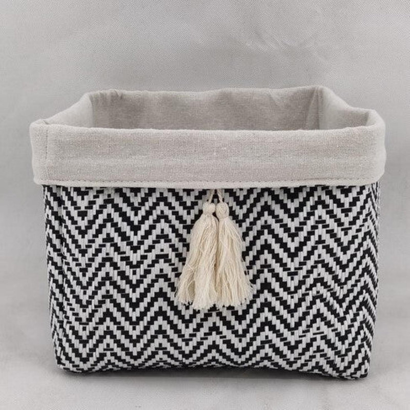 Motif à chevrons noir et blanc avec panier à pampilles blanc