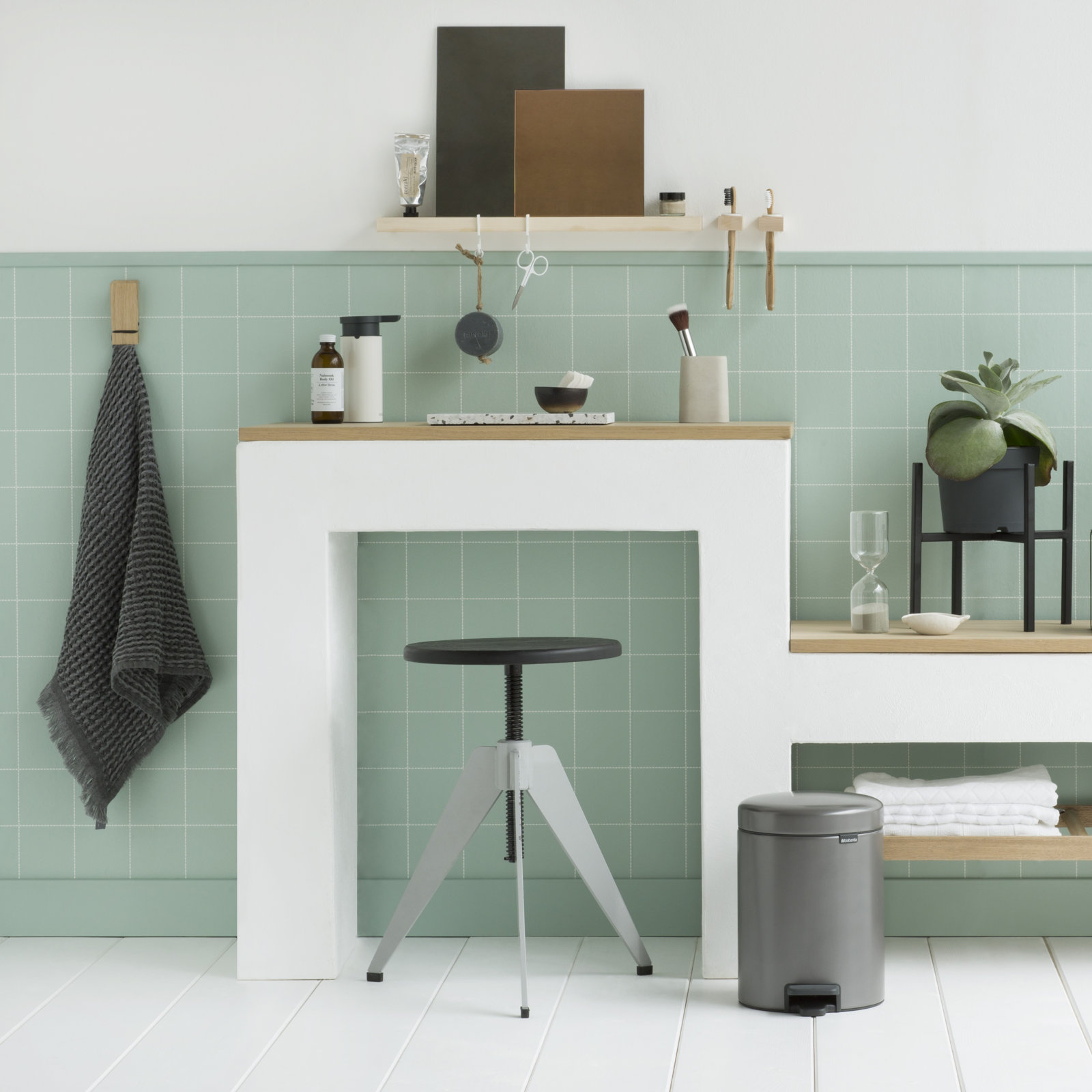 Brabantia Newicon 1.3gal Step-On Can, Platinum