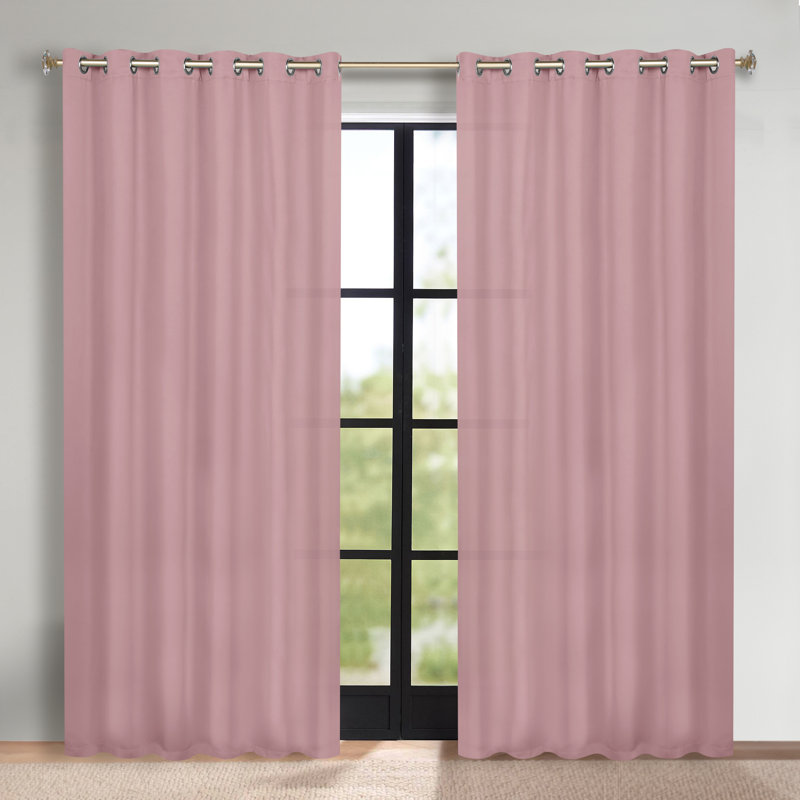 Paire de rideaux obscurcissant avec œillets Millendon, Craie mauve, L 70 po x L 108 po