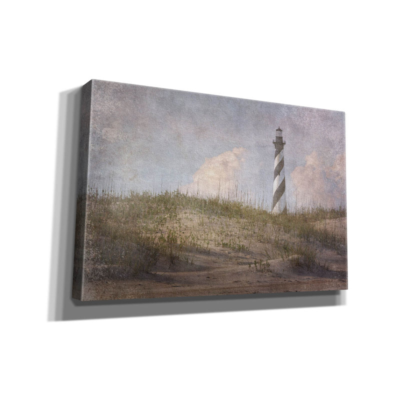 «Cape Hatteras Lighthouse Vintage» par Rick Berk, art mural sur toile, H 12 po x l 18 po x P 0,75 po