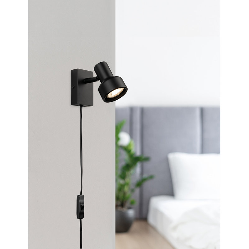 Plug-in Armed Sconce, Black
