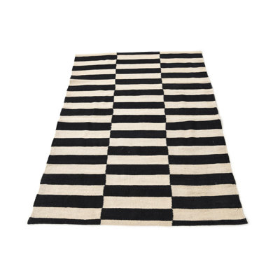Tapis noir et blanc Ohlson