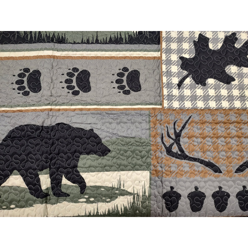 Woodland Forest Patchwork Plaid Nature Wild Animal Bear Moose Themed Decorative Quilt Bedding Set