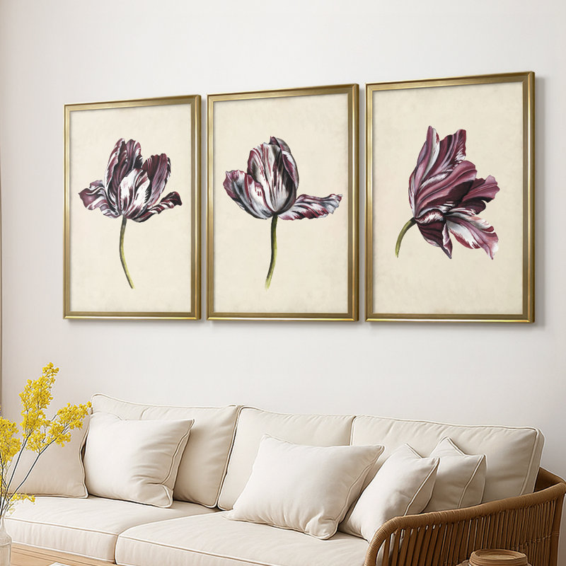 Antique Tulip Study I - Toile tendue avec châssis sur mesure - 3 pièces, H 21 po x l 30 po, Doré