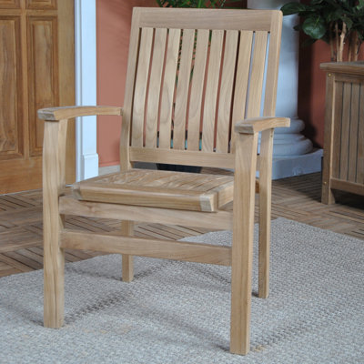 Chaise de patio empilable en teck Vassallo