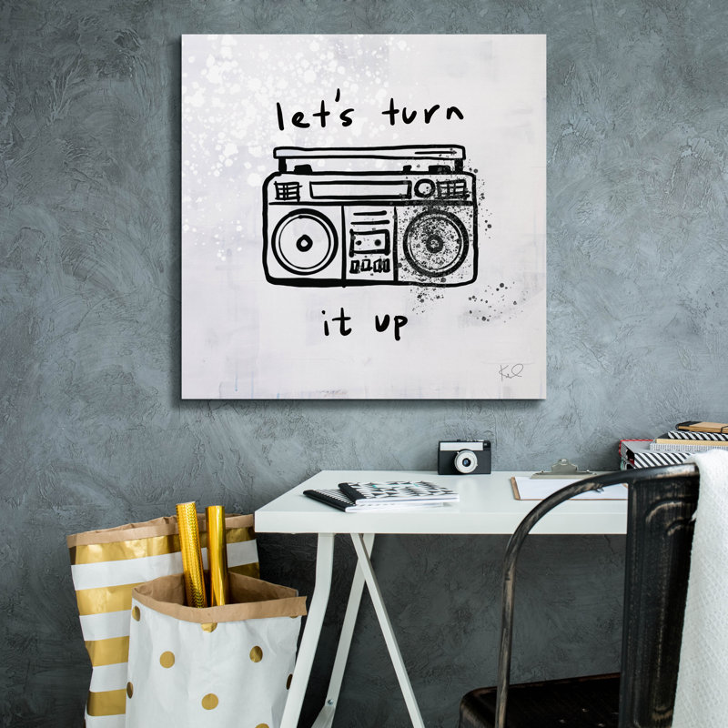 Toile épique Graffiti «Turn It Up 1» par Kent Youngstrom, 26 po x 26 po, H 26 po x l 26 po
