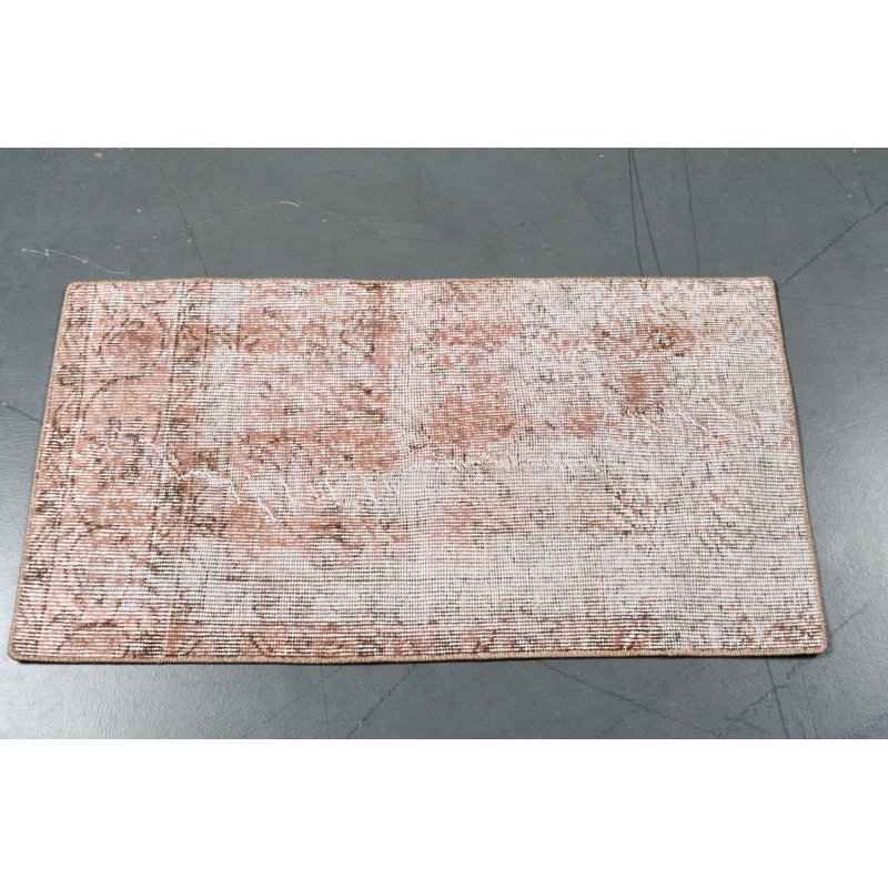 Tapis turc rétro rose délavé avec un design distinctif tissé à la main pour la décoration intérieure