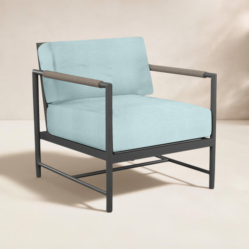 Chaise de patio avec coussins Sunbrella Esme, Dupione Celeste Sunbrella®