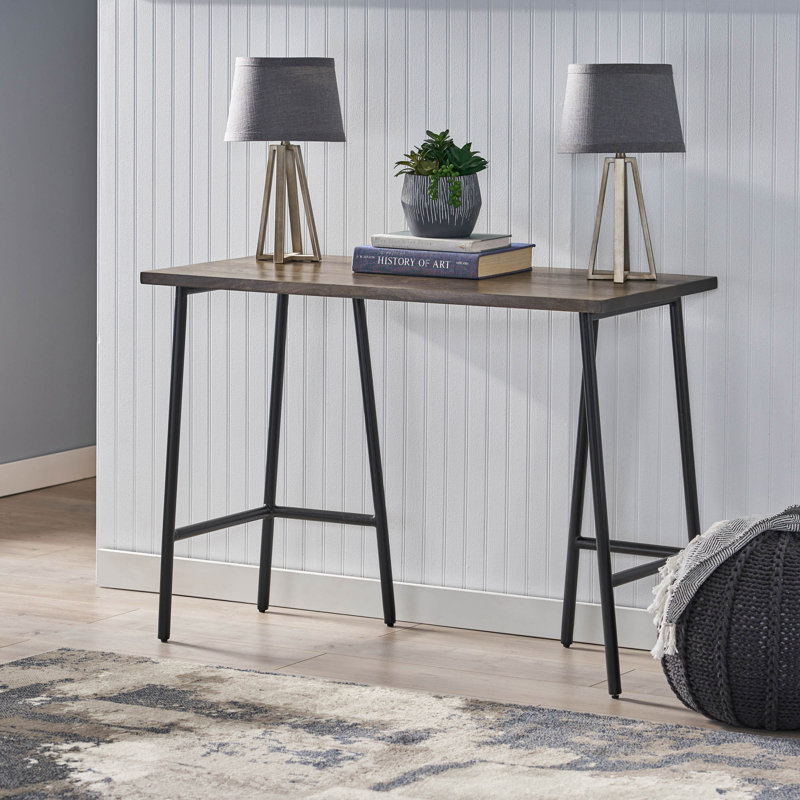 Console en bois brun avec pieds en métal