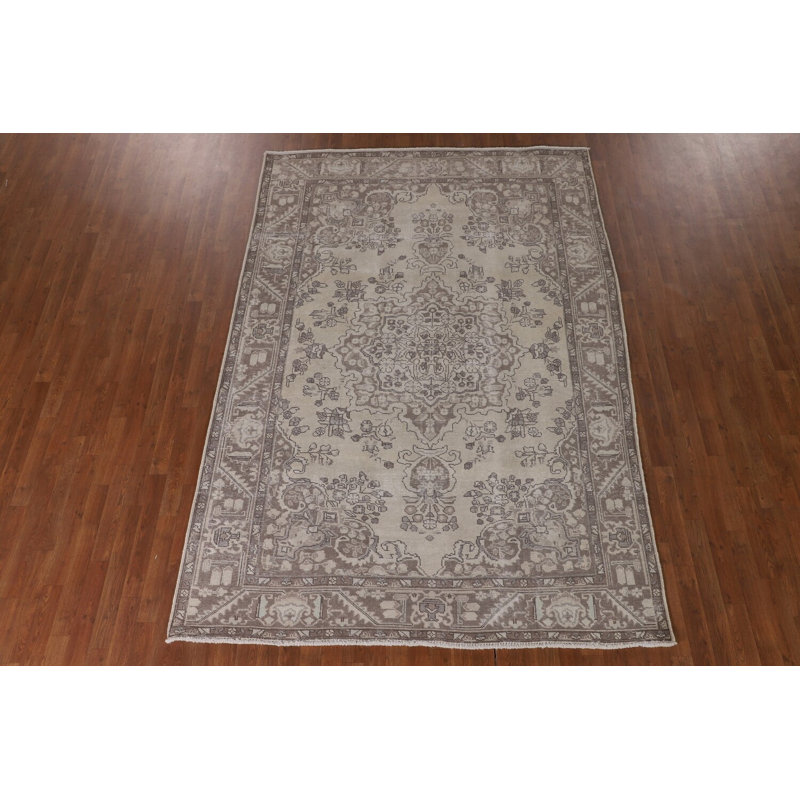 Tapis traditionnel délavé 7 x 10