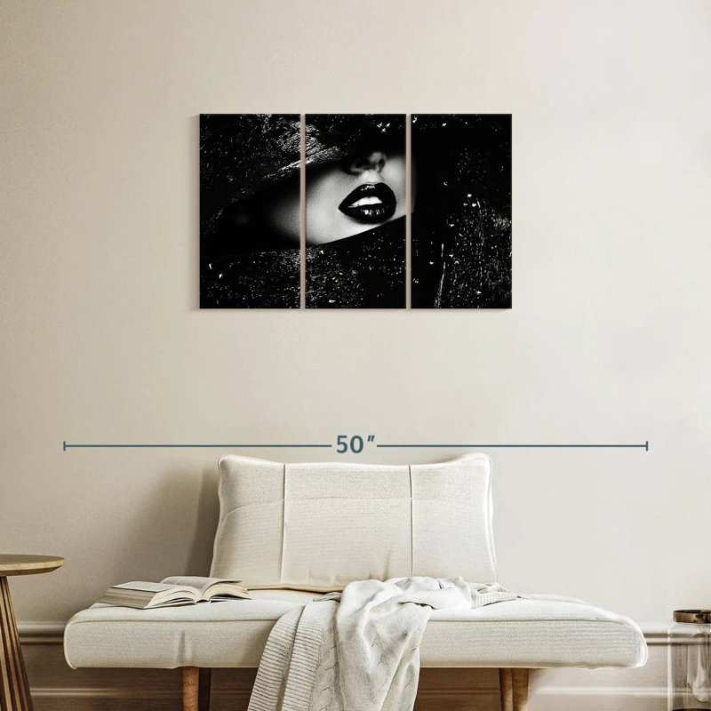 Shuttleworth Chic Black Lips, 20" H x 33" W
