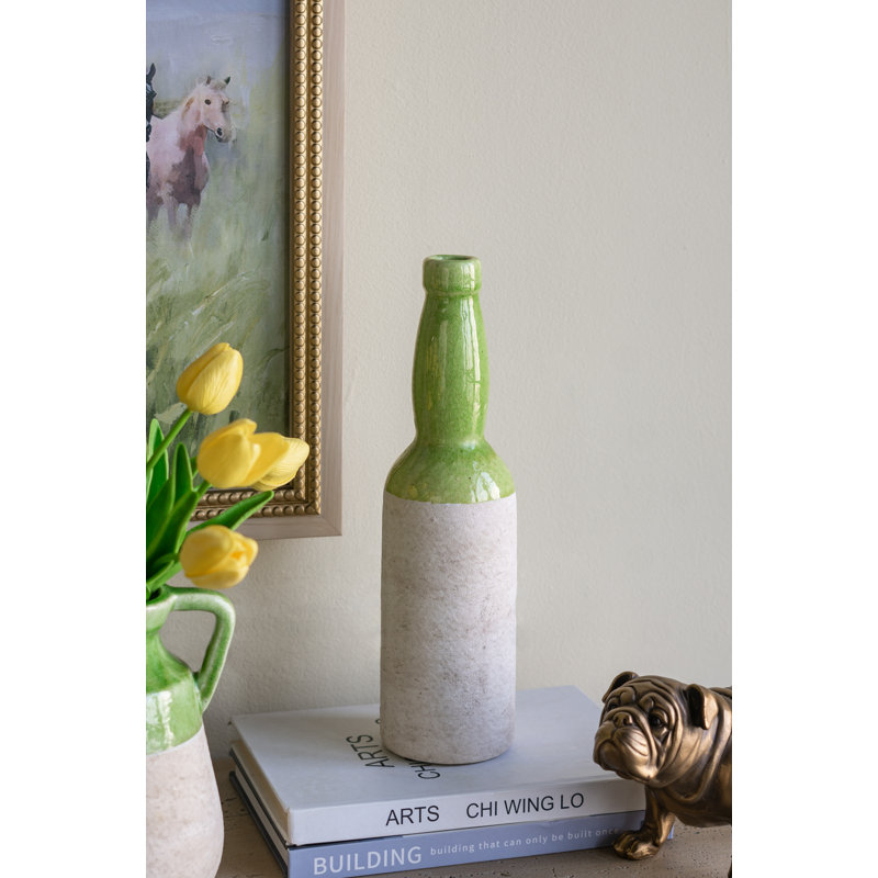 Vase en céramique avec finition vert foncé et brun clair terreux