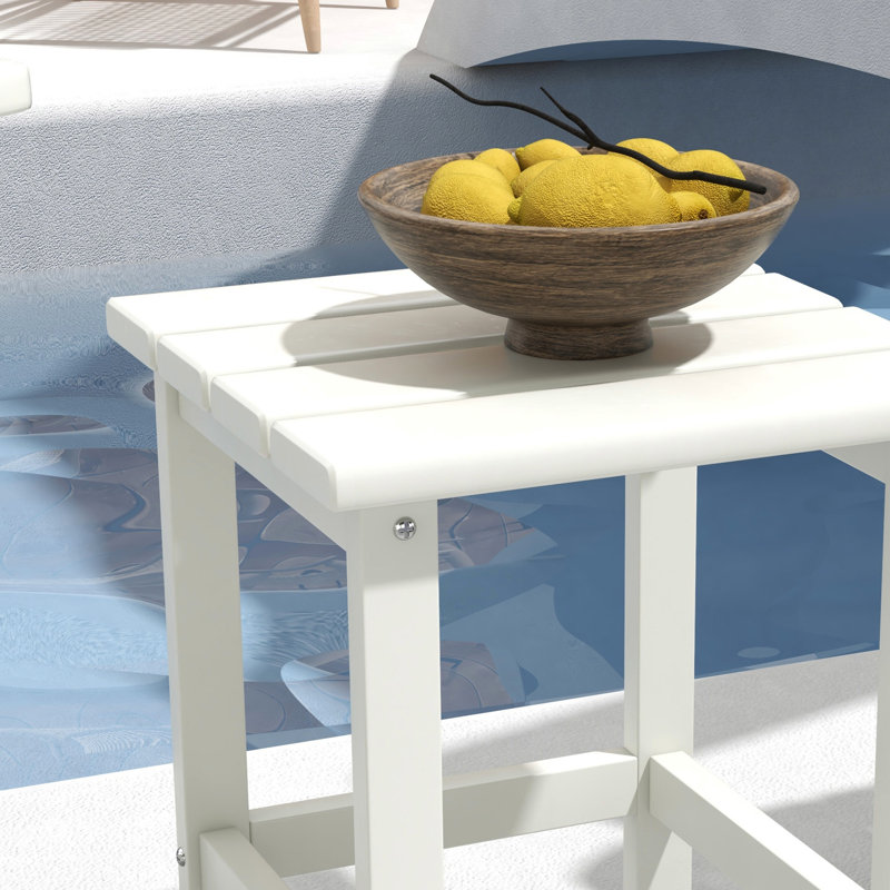 Table d'appoint carrée de 38 cm (15 po) pour terrasse, véranda, piscine ou balcon. Structure robuste et fiable, capacité de 50 kg (110 lb), couleur blanche, résistante aux intempéries.