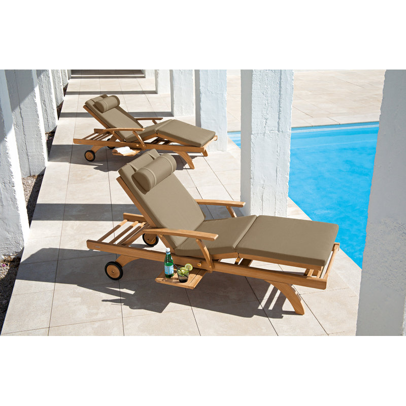 Capri Ultra Lounger